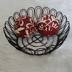 Black bowl two red decor balls